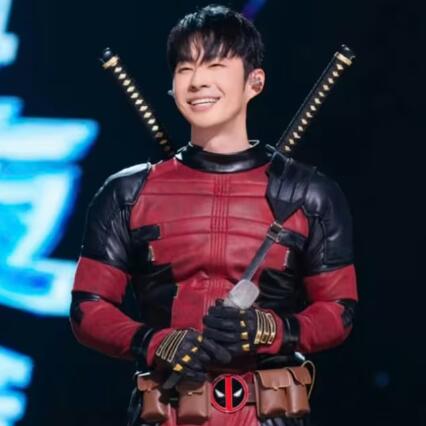 Vanness Wu và câu chuyện bộ trang phục Deadpool bị “quên trả”